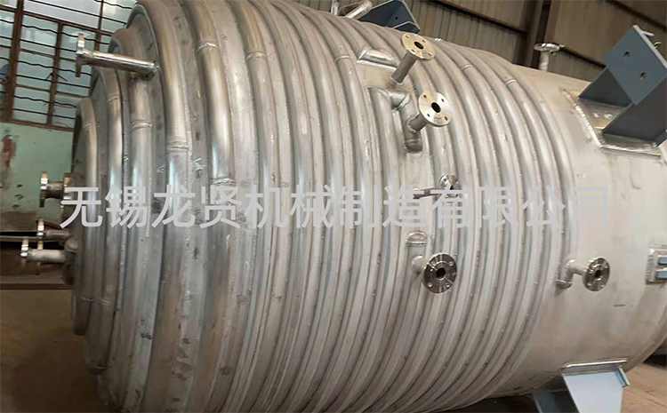 江蘇筒體半圓管哪家交貨快？龍賢：把“急單”變“閃電單”，工業(yè)圈的“準(zhǔn)時(shí)達(dá)”